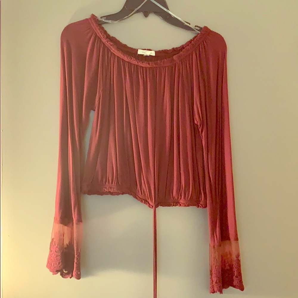 Blouse crop/ off the shoulder top